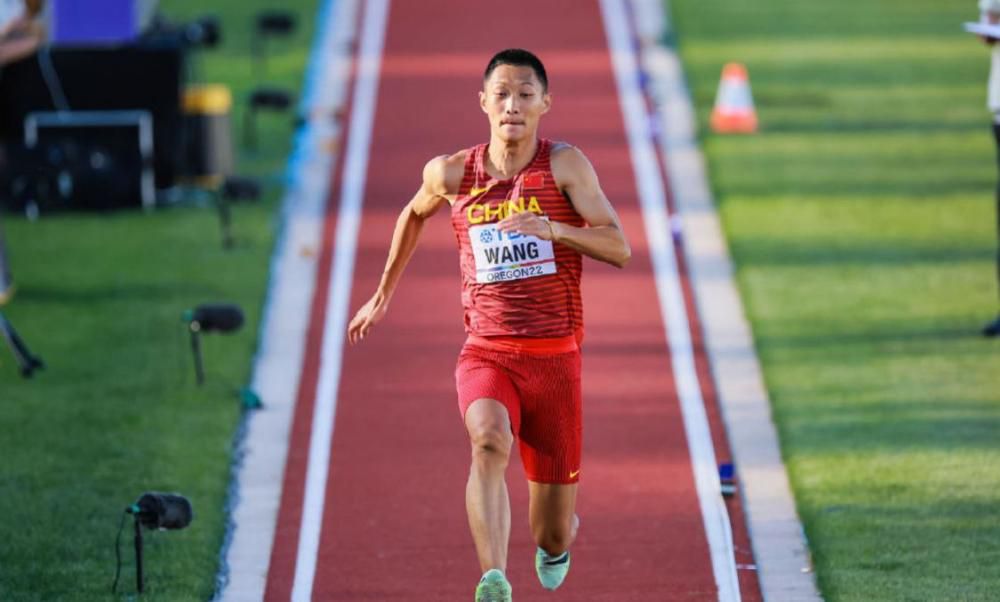 我们也还在等待明年3月对圣西罗地区球场拆除和建设禁令的上诉判决结果，也许还需要公投。